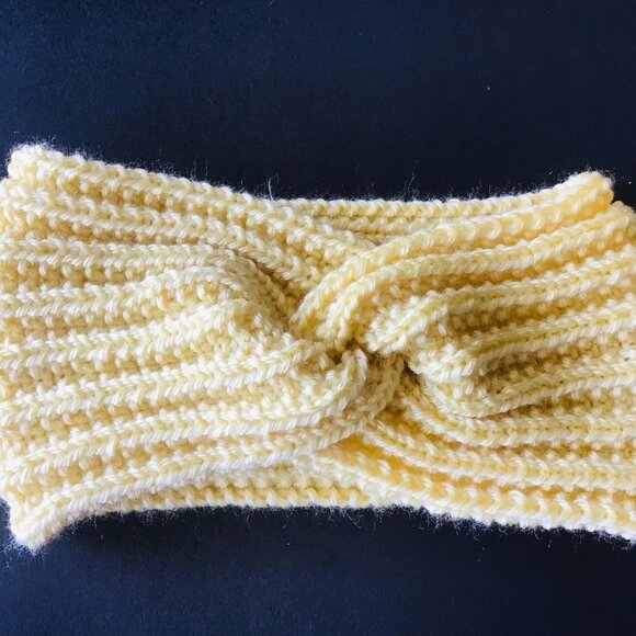 Hand Knit Twisted Winter Headband - Pale Yellow - Picture 1 of 1